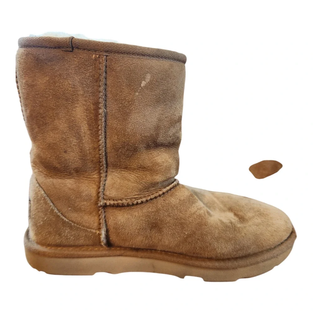 Ugg kids girls short boots‎ sz 5 brown sheepskin and leather